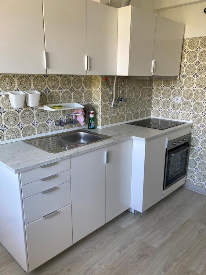 Family Apartment Lisbon-เอสตอริล ภายนอก รูปภาพ