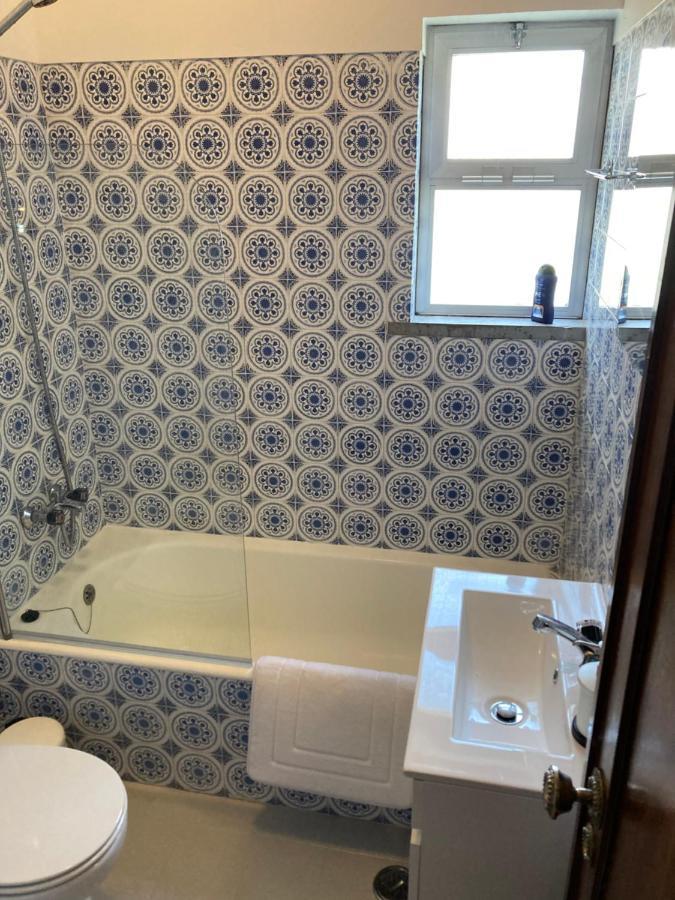 Family Apartment Lisbon-เอสตอริล ภายนอก รูปภาพ