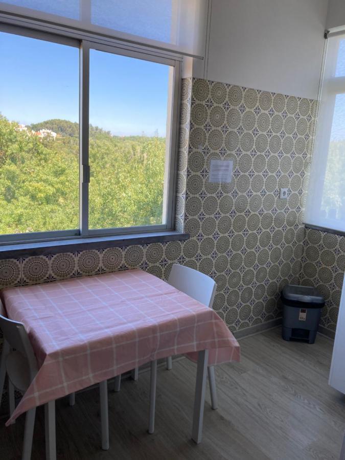 Family Apartment Lisbon-เอสตอริล ภายนอก รูปภาพ