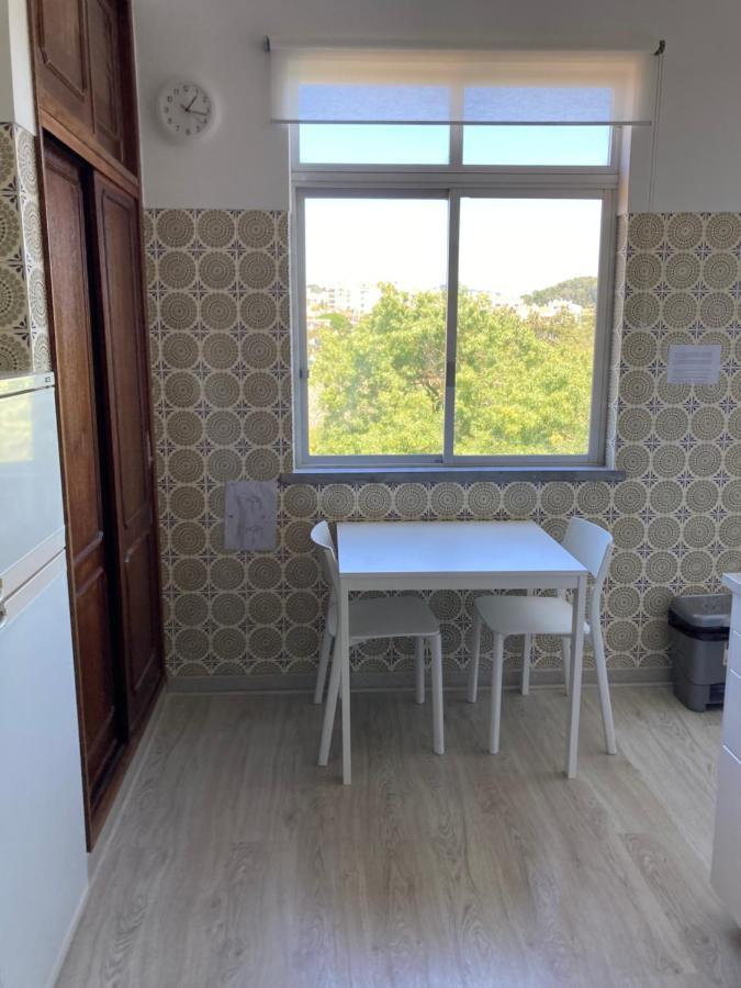 Family Apartment Lisbon-เอสตอริล ภายนอก รูปภาพ